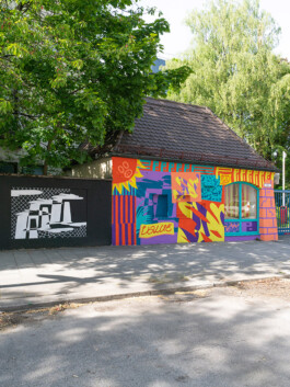 Fassade Kunst am Bau Mural Munich Art District Spiritusfabrik Muenchen by Miriam Ganser